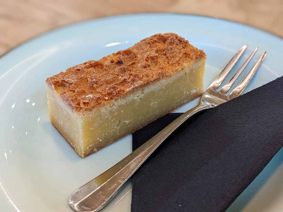 Gluten Free White Chocolate and Lemon Slice