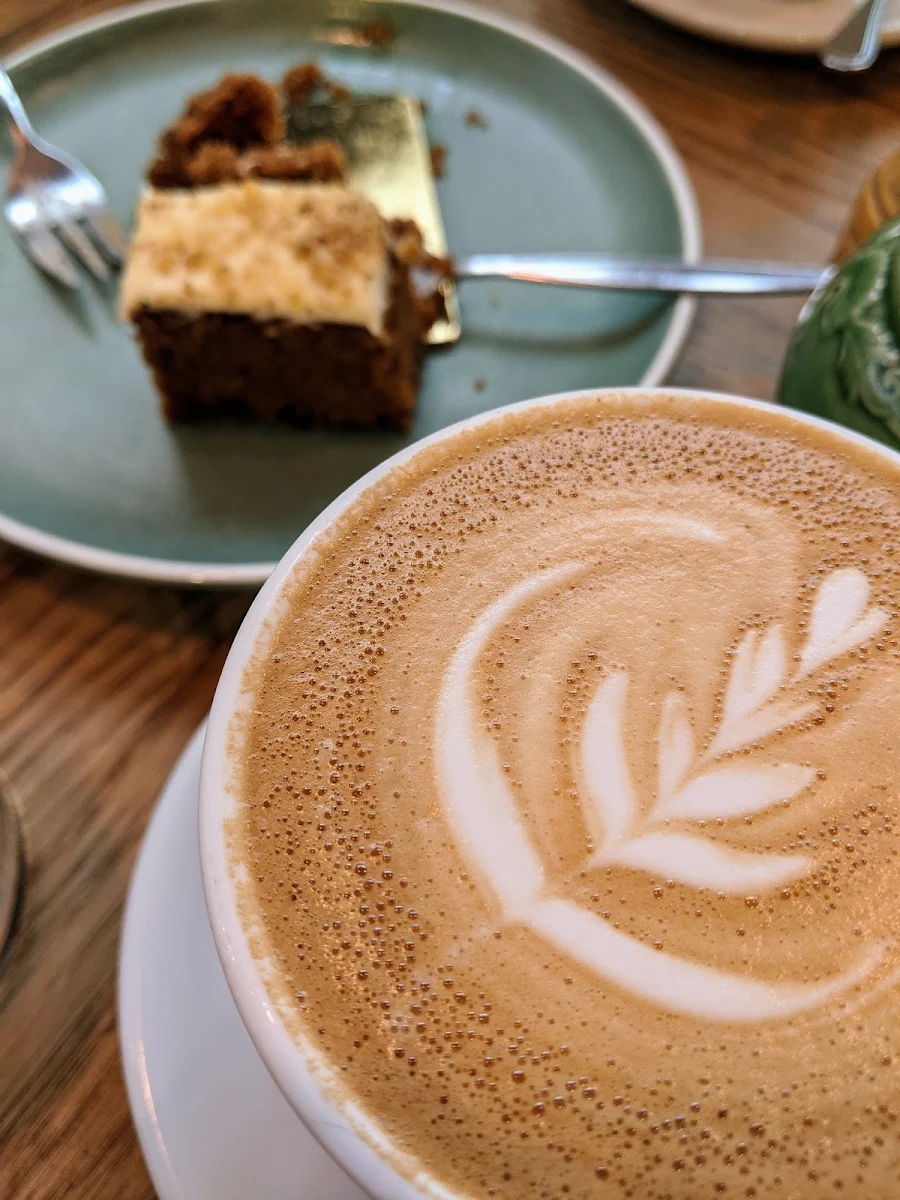 Skimmed Milk Flat White and Carrot Cake