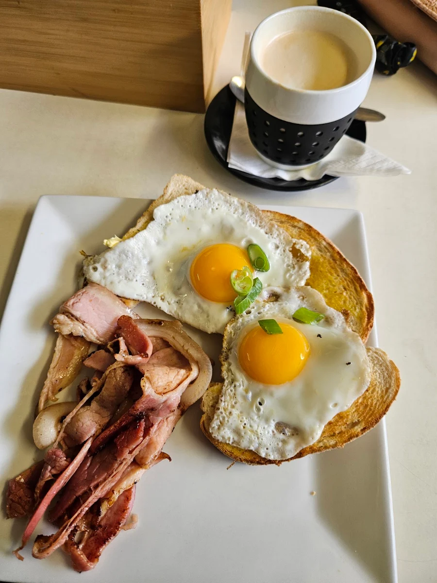 Highlights, The Happy Room Cafe