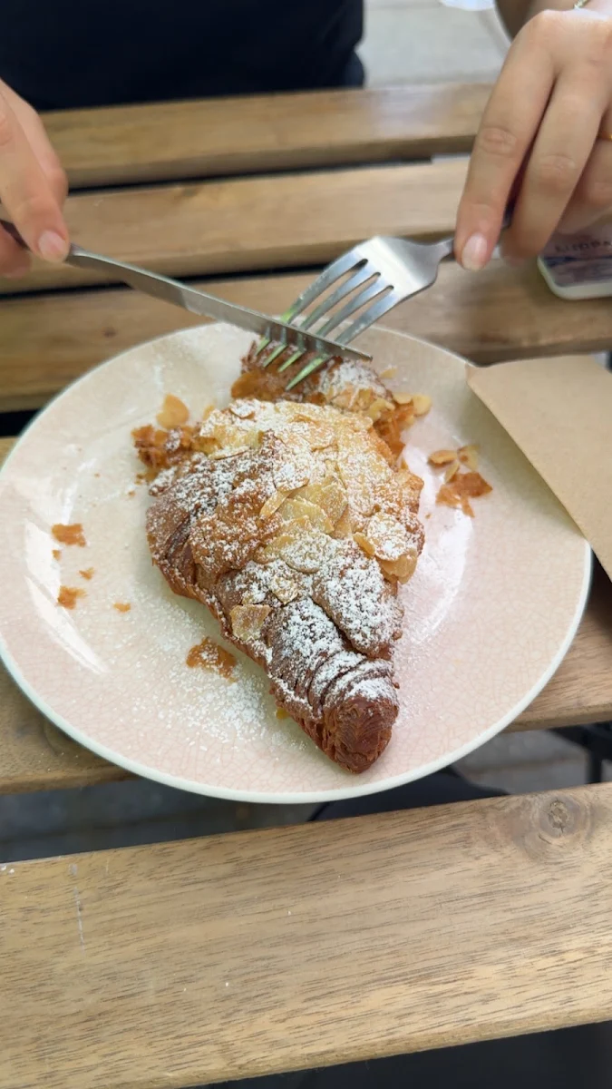 Highlights, Yolandas Cafe