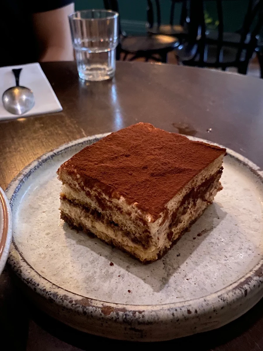 Tiramisu Cake