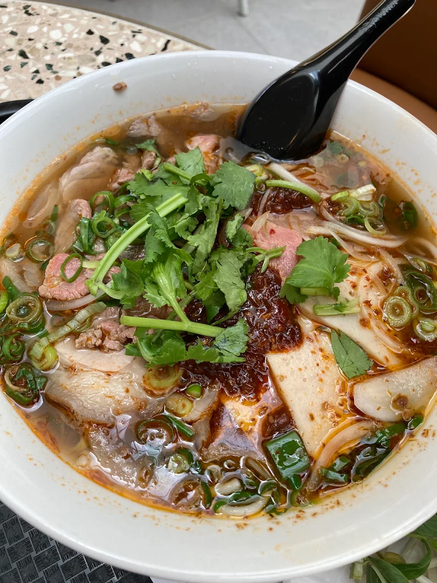Highlights, Viet Hoa