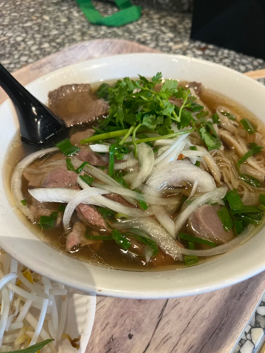 Traditional Pho, Viet Hoa