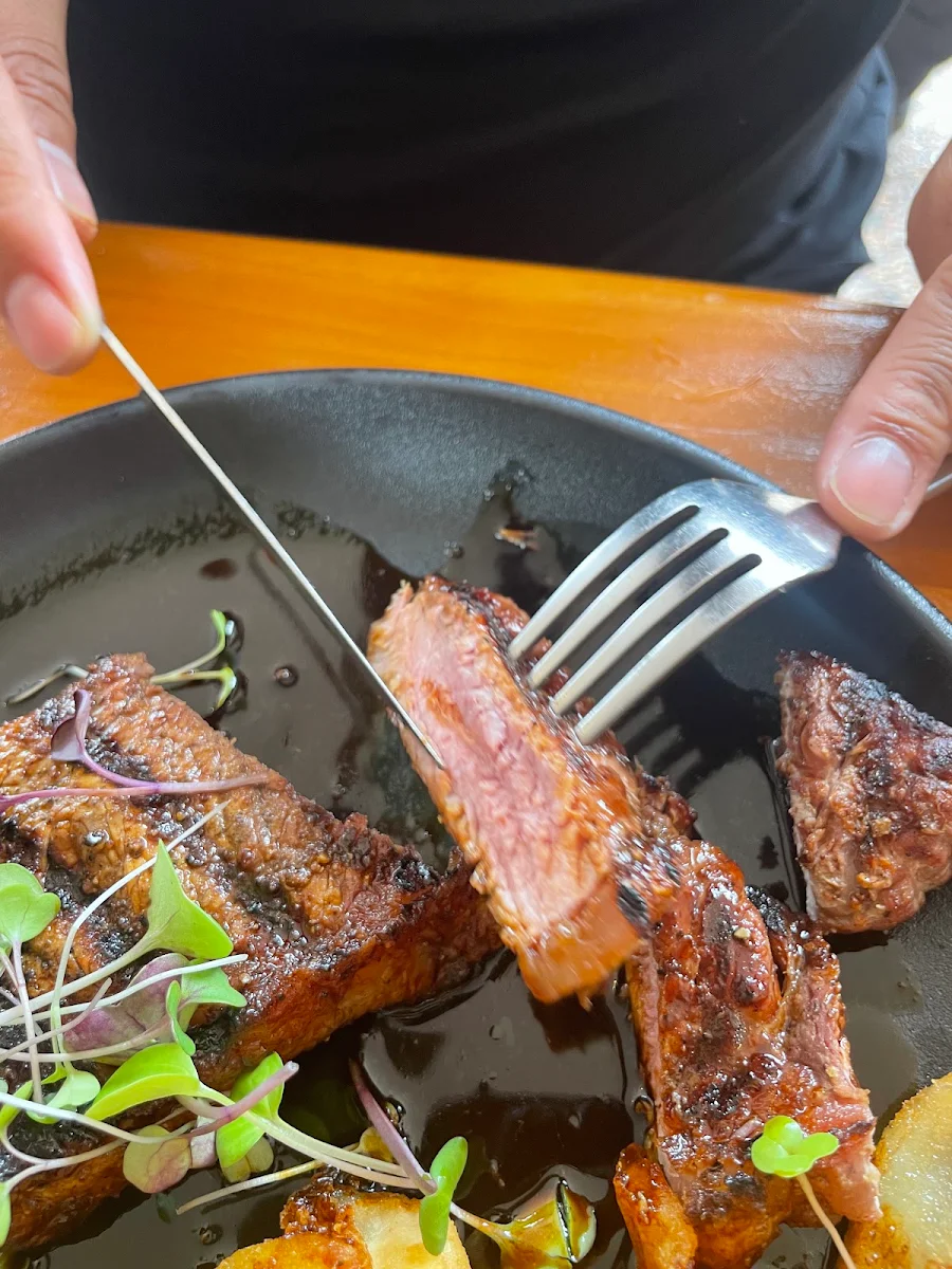 Medium Steak, Blaxland Inn