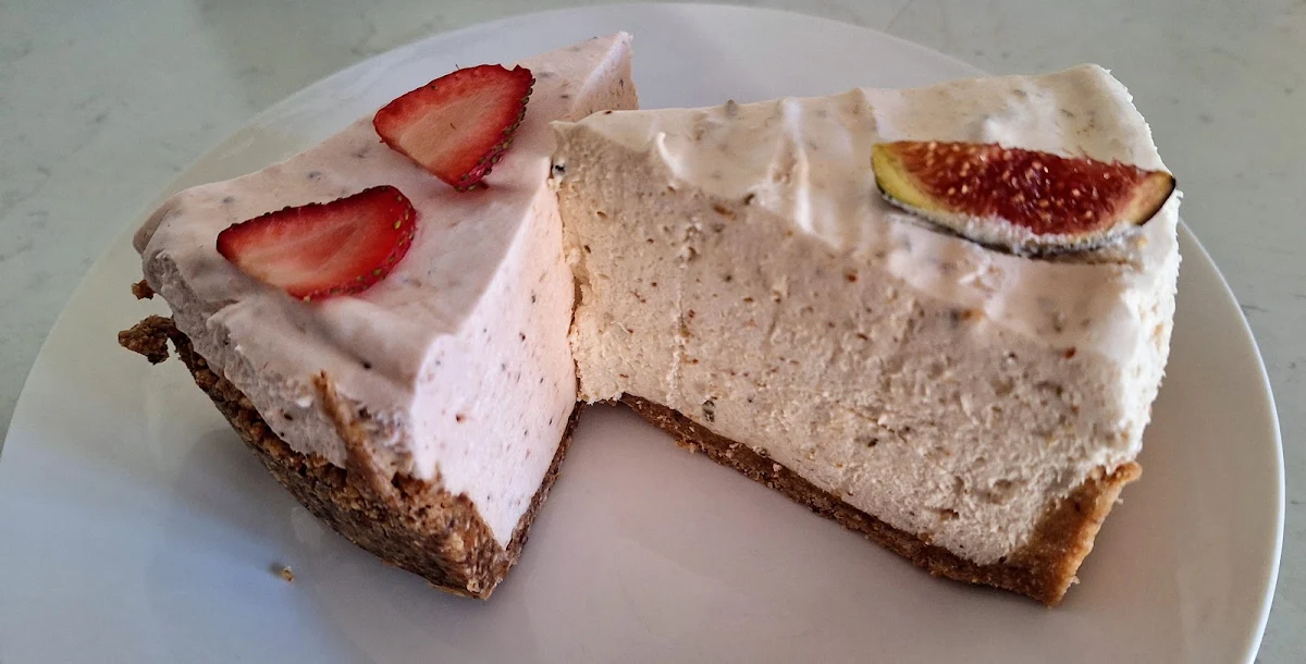 Divine Cheesecake, Junelle's Place