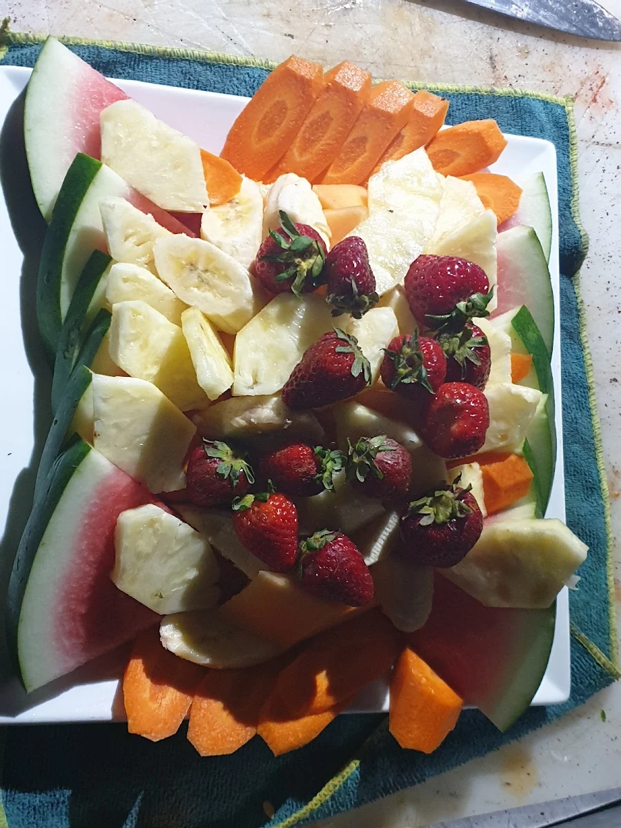 Seasonal Fruit Plate