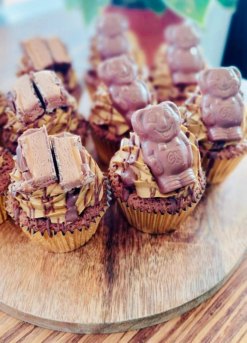 Highlights, Crumbs & Co.