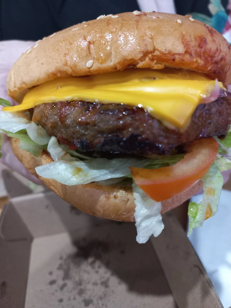 Plain Hamburger, Cherry Pie Café Kebab & Burger