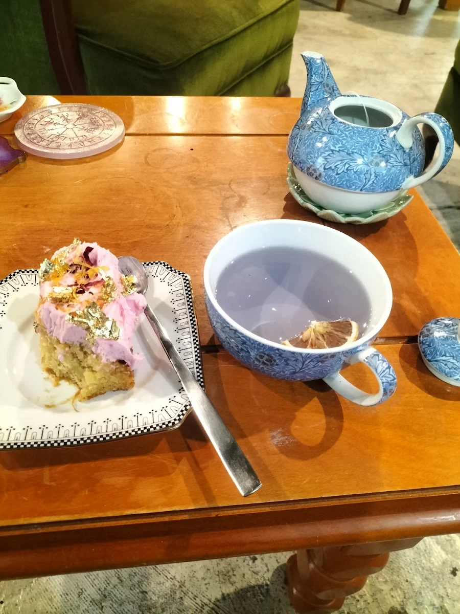Highlights, Three of Cups Teahouse