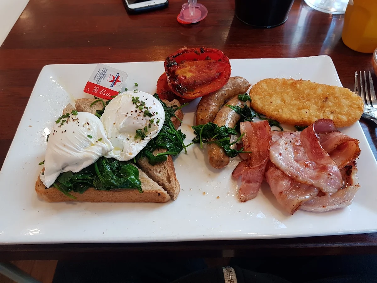 Aussie Breakfast, Mascot Corner Cafe Bar