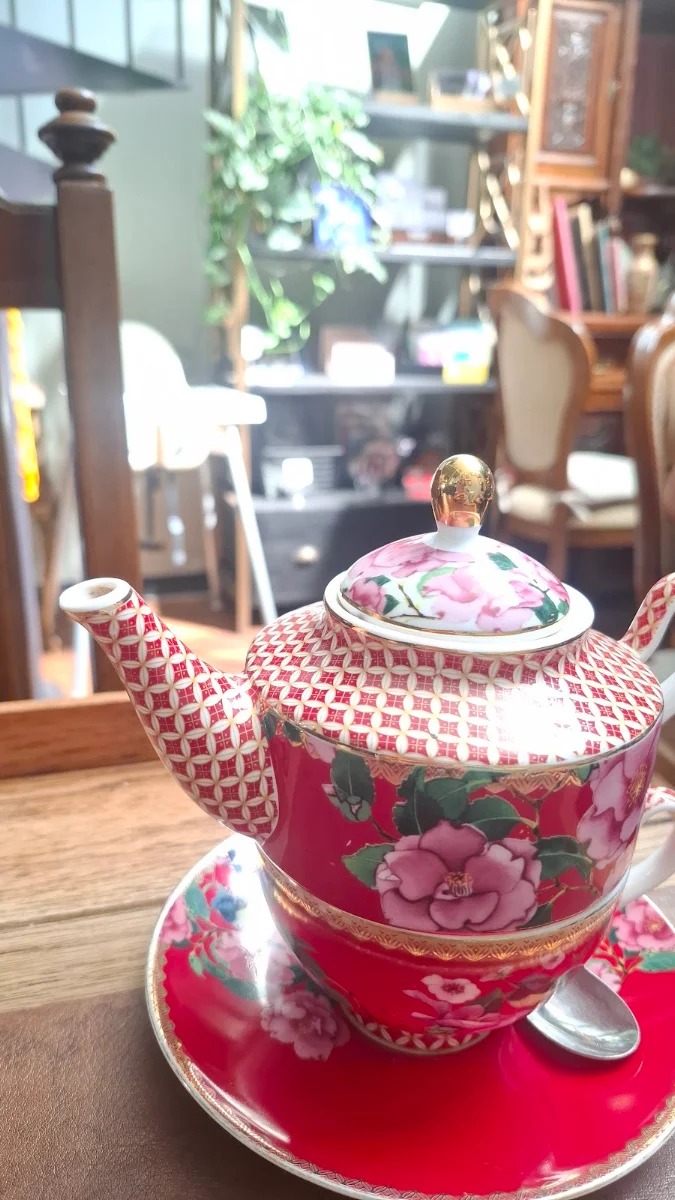 Highlights, Cyrus Artlounge