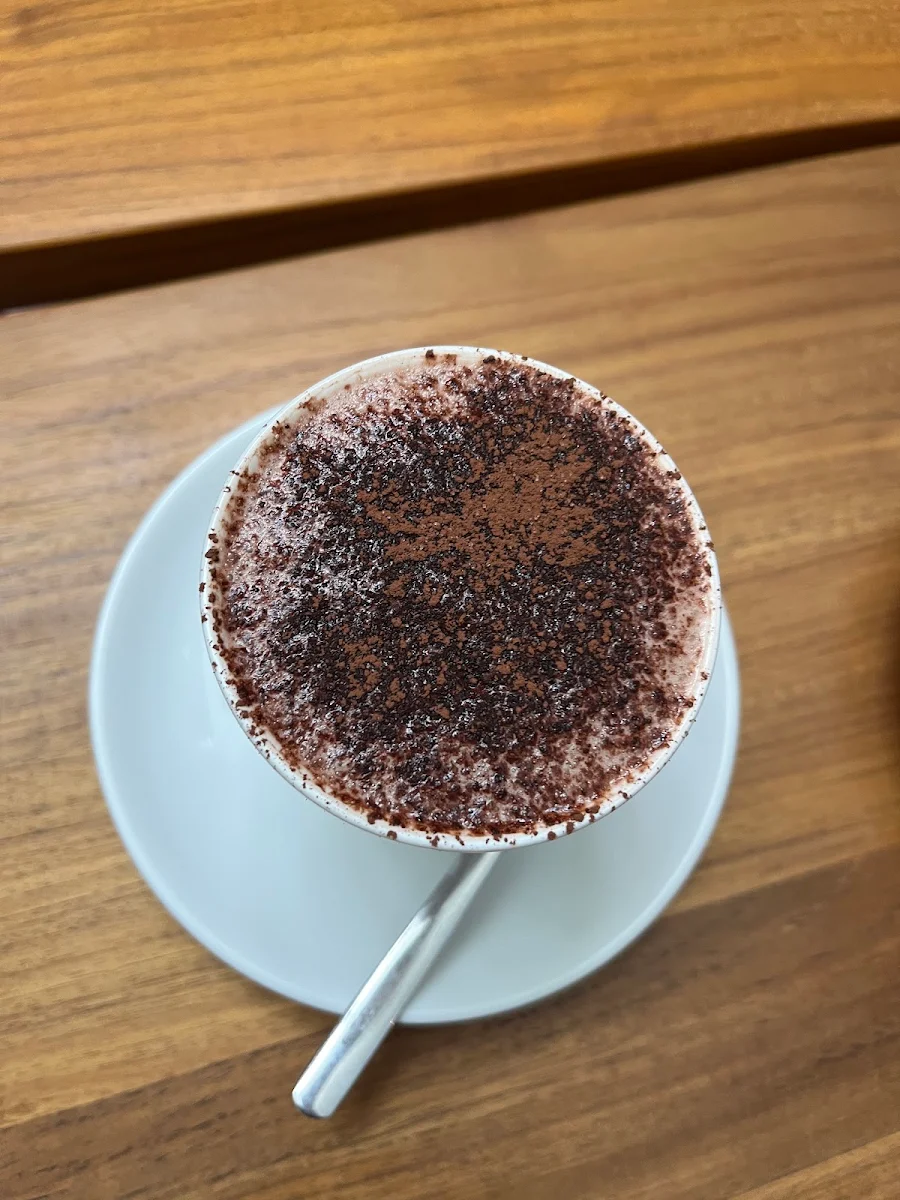Mocha, Cyrus Artlounge