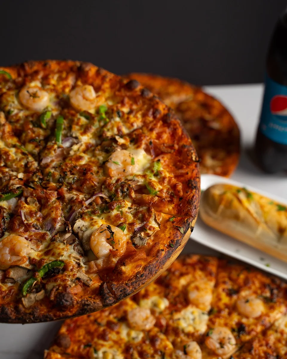 Highlights, Michaelangelo's Pizzeria