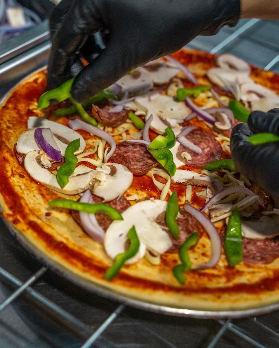Highlights, Michaelangelo's Pizzeria