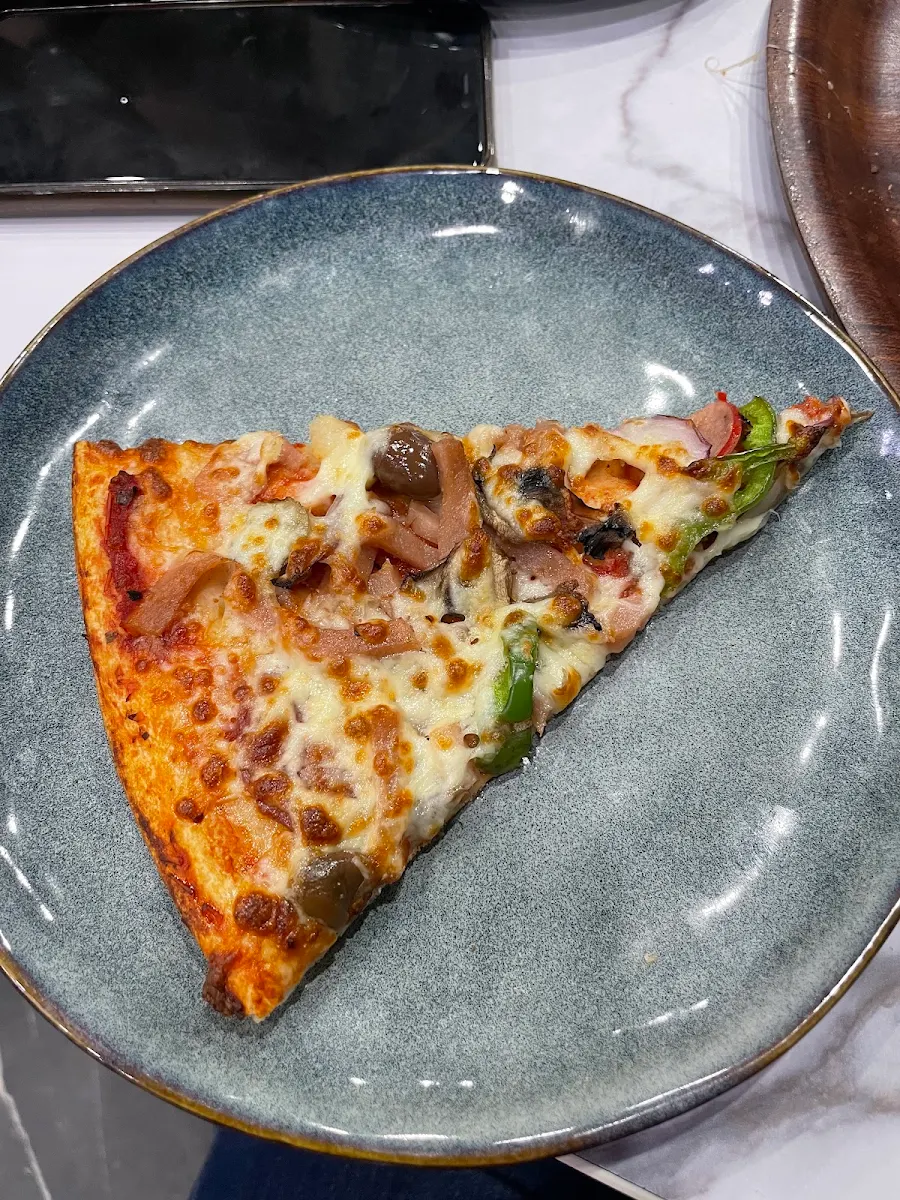 Supreme Pizza, Michaelangelo's Pizzeria