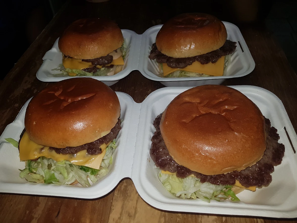 Highlights, Jamals Falafel & BJ's Burgers