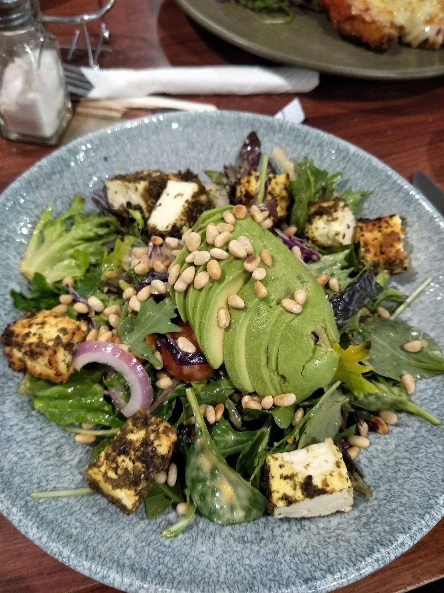 Jalousie and Avocado Salad
