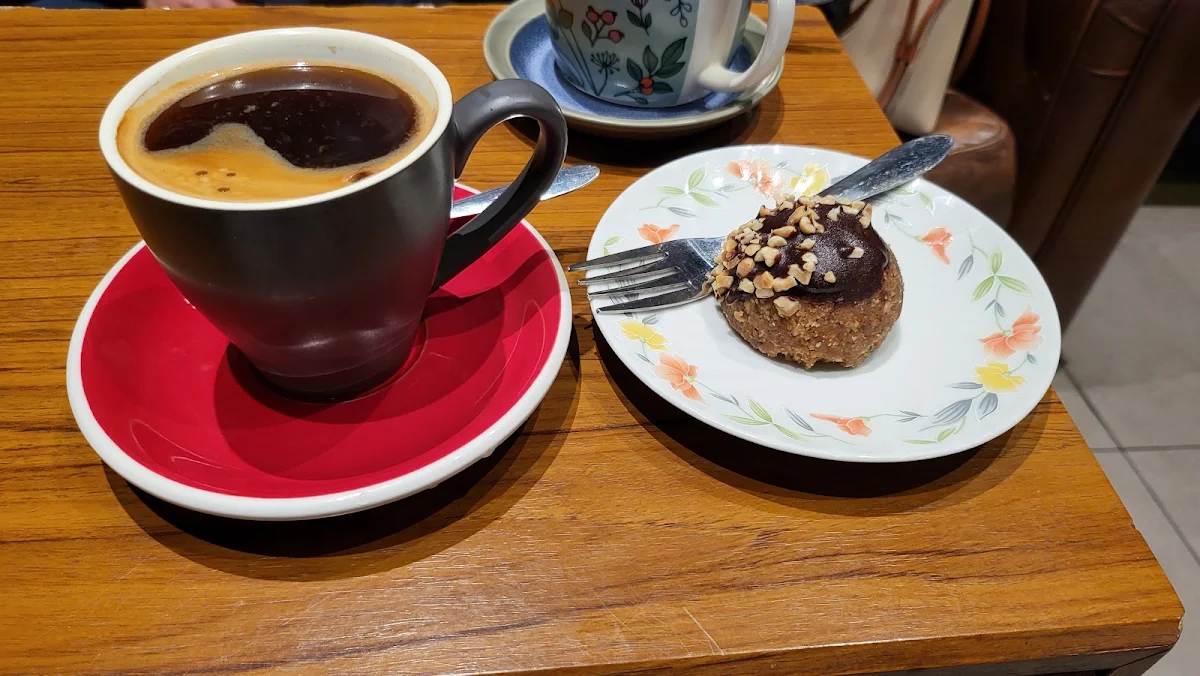 Long Black, Cafe Gelato