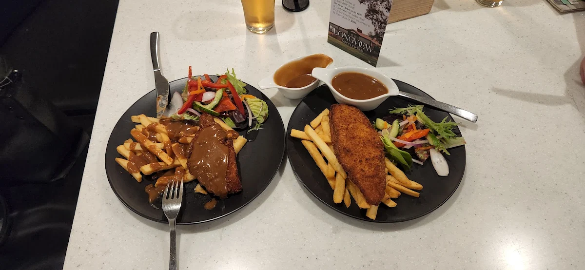 Highlights, Settlers Tavern
