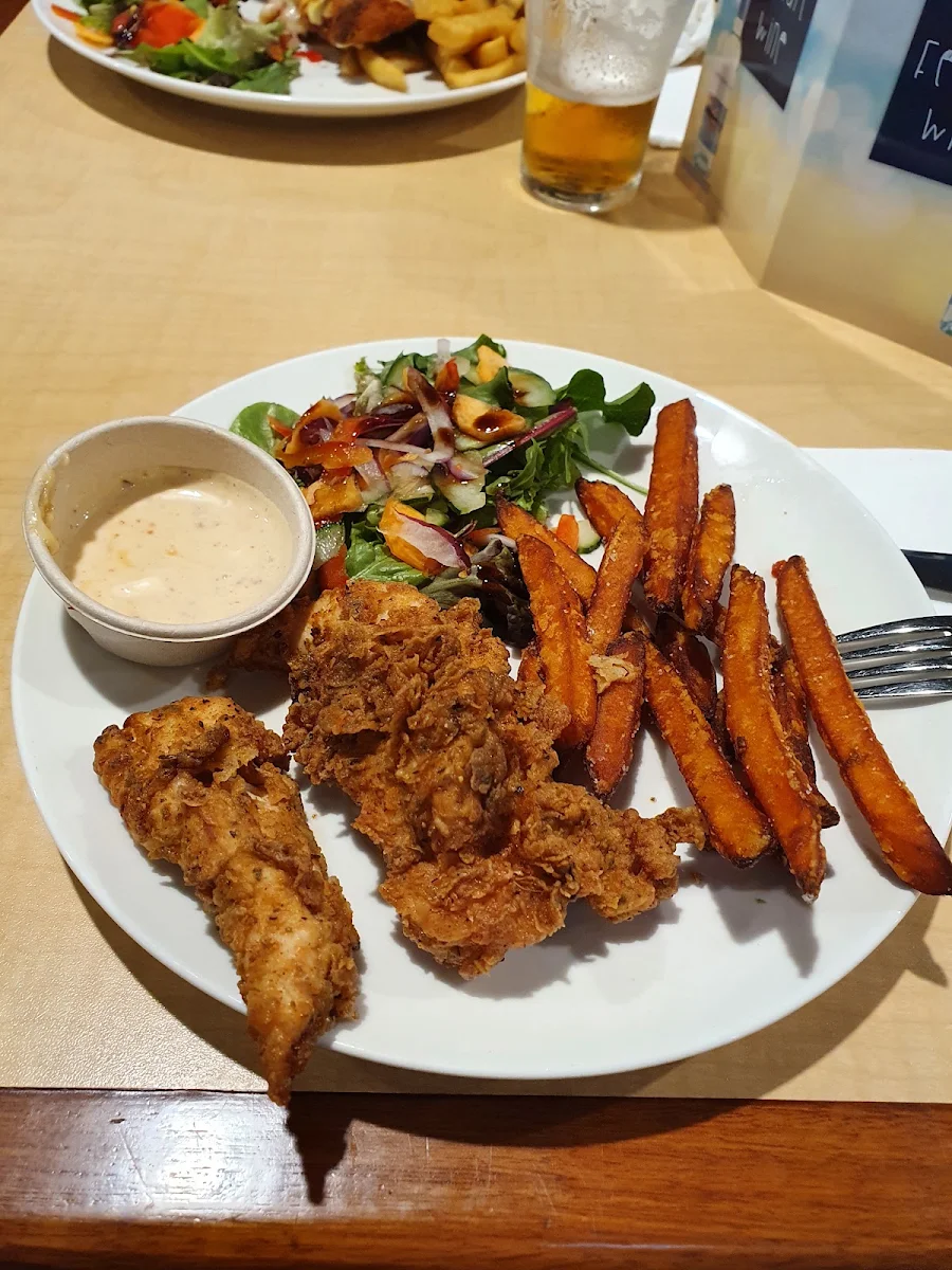 Highlights, Settlers Tavern