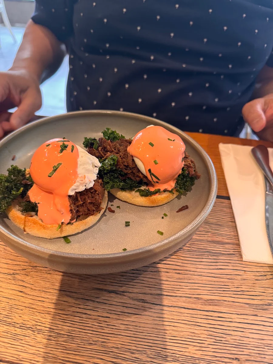 Pulled Beef Benedict, Urban Provedore