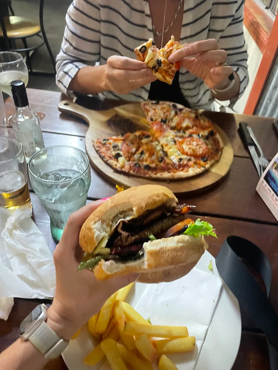 Highlights, The Peak Pub