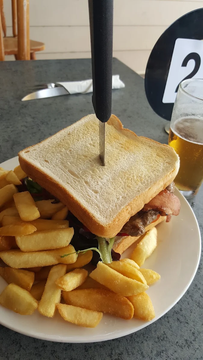 Highlights, The Peak Pub