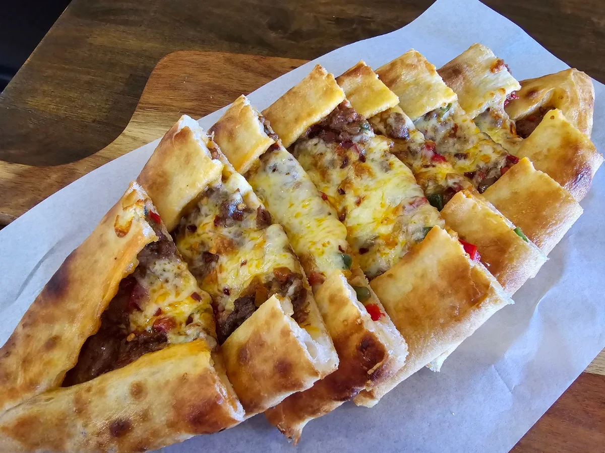 Chicken Pide, Mernda Kebab House