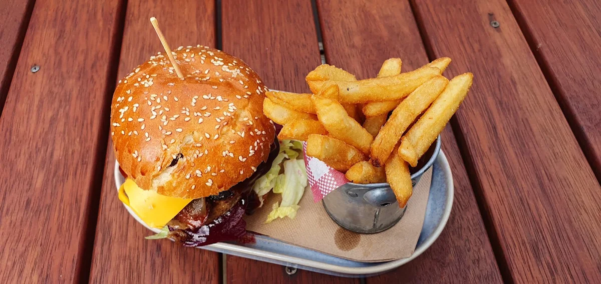 Kelly's Beef Burger
