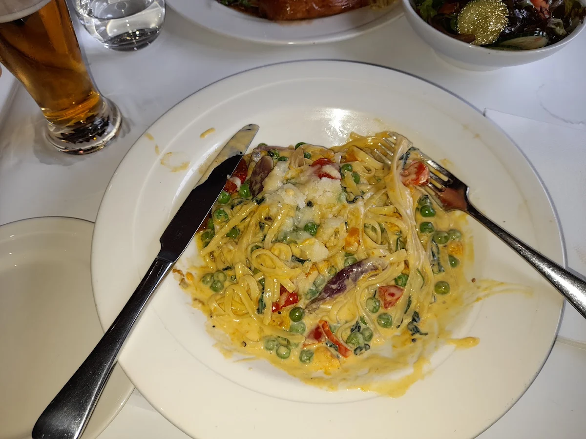 Highlights, Oak Tree Tavern