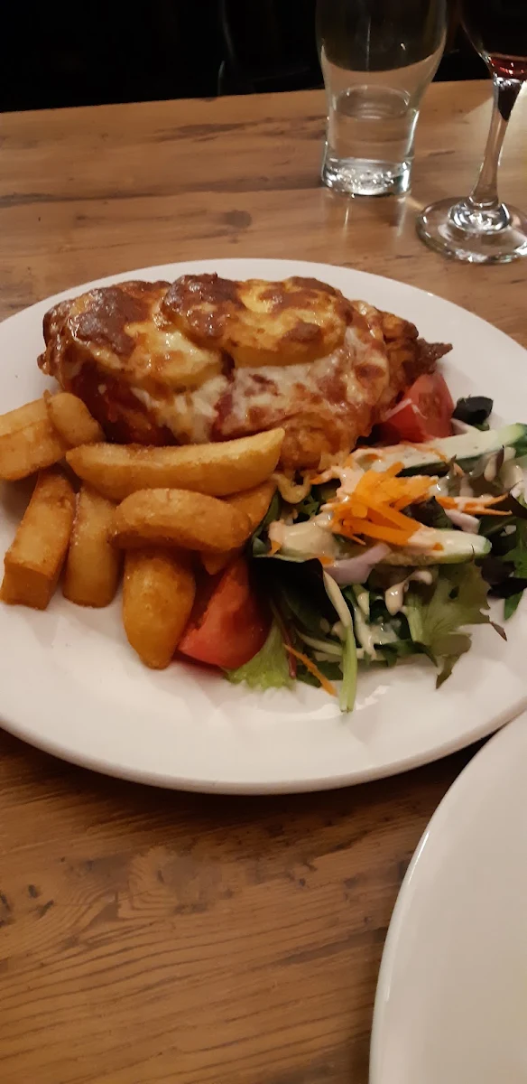 Highlights, Oak Tree Tavern