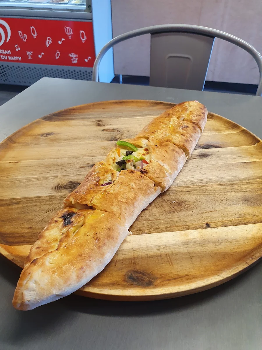 Pide, Cha Charcoal Grill