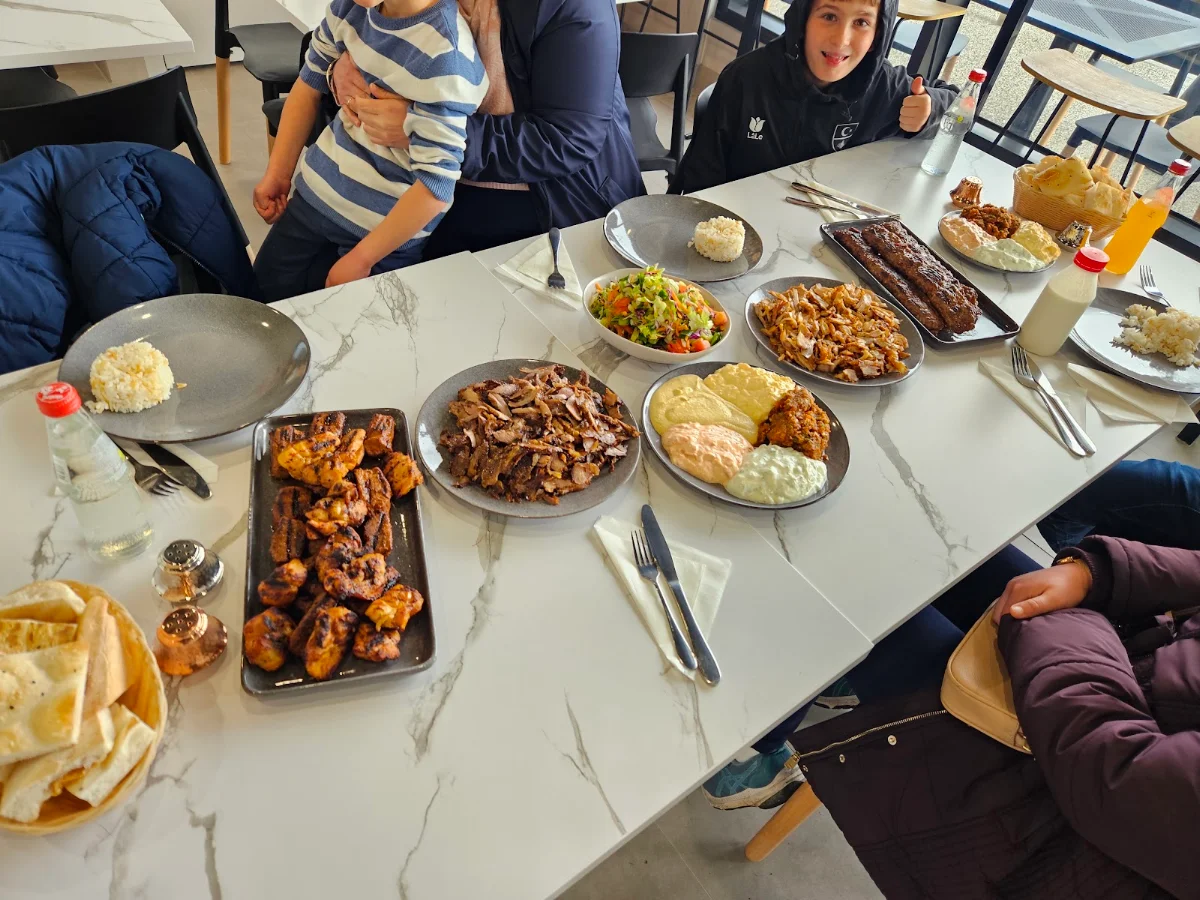 Highlights, Truganina Kebab House