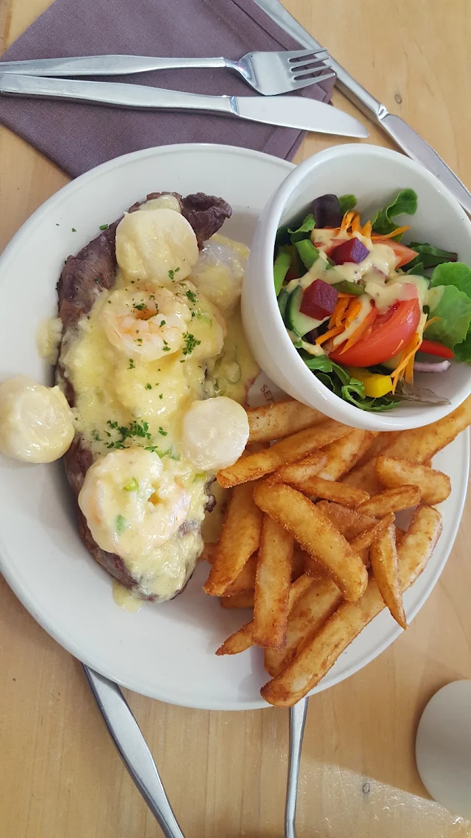 Beef & Reef, Settler's Restaurant