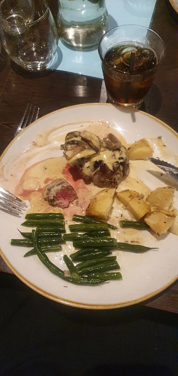Rib Eye Fillet Mr Garlic Sweet Mini Potatoes with Green Beans