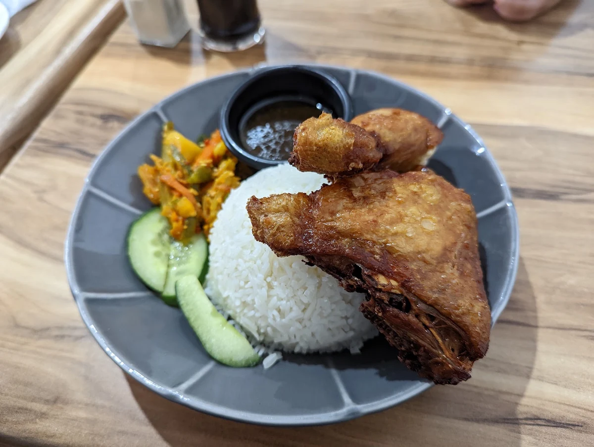 Enak Special Crispy Chicken Rice