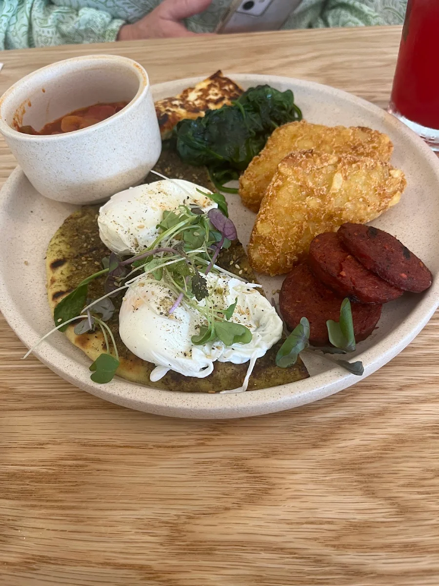 Highlights, Emil's Cafe