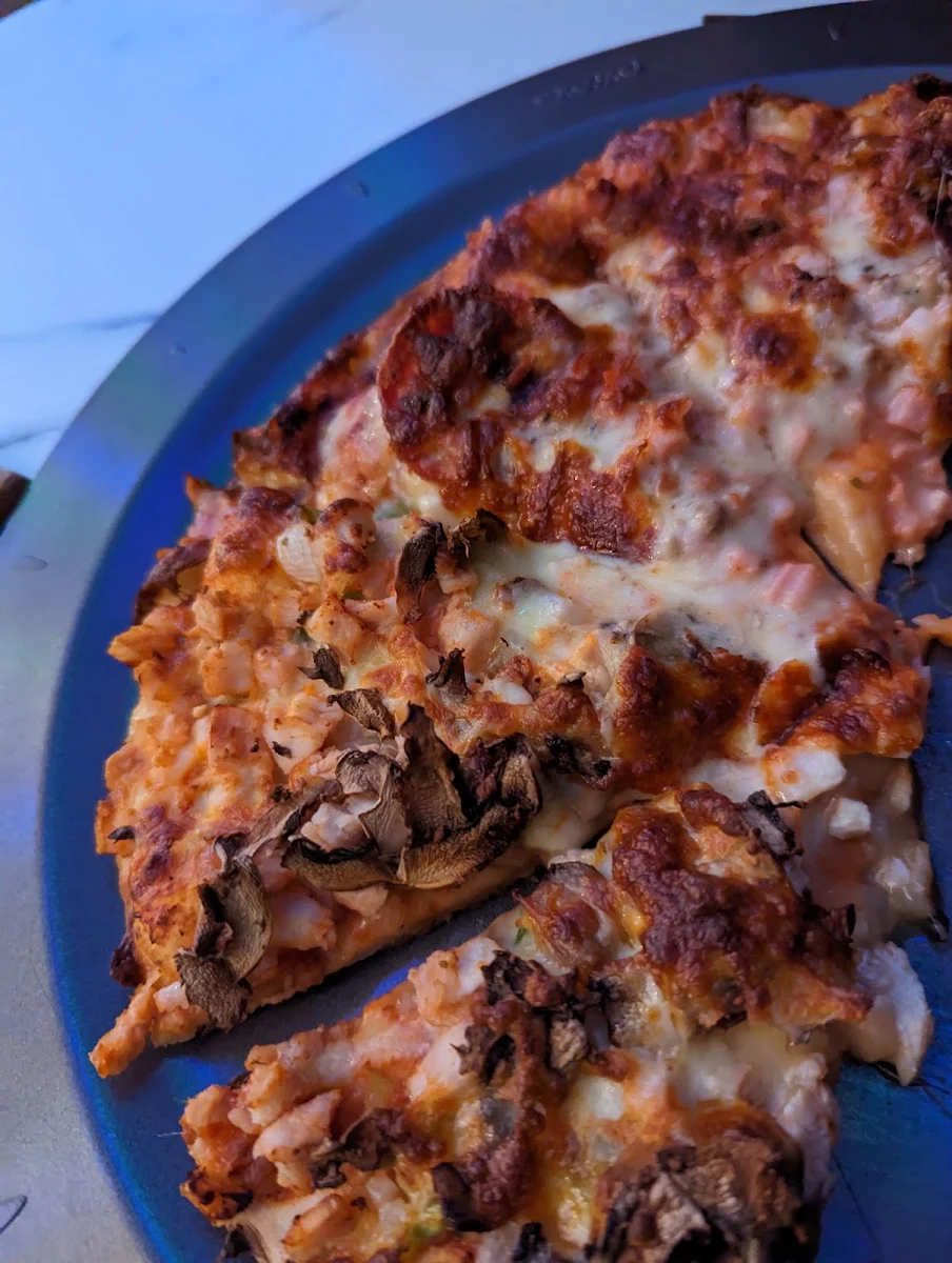 Enclosed Pizza, Panchos Pizza