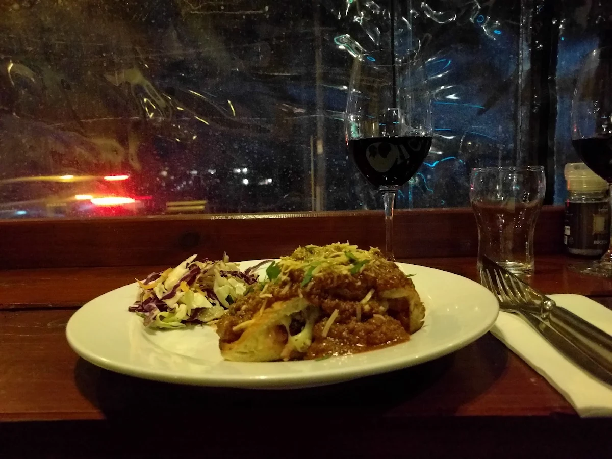 Highlights, Panchos Pizza