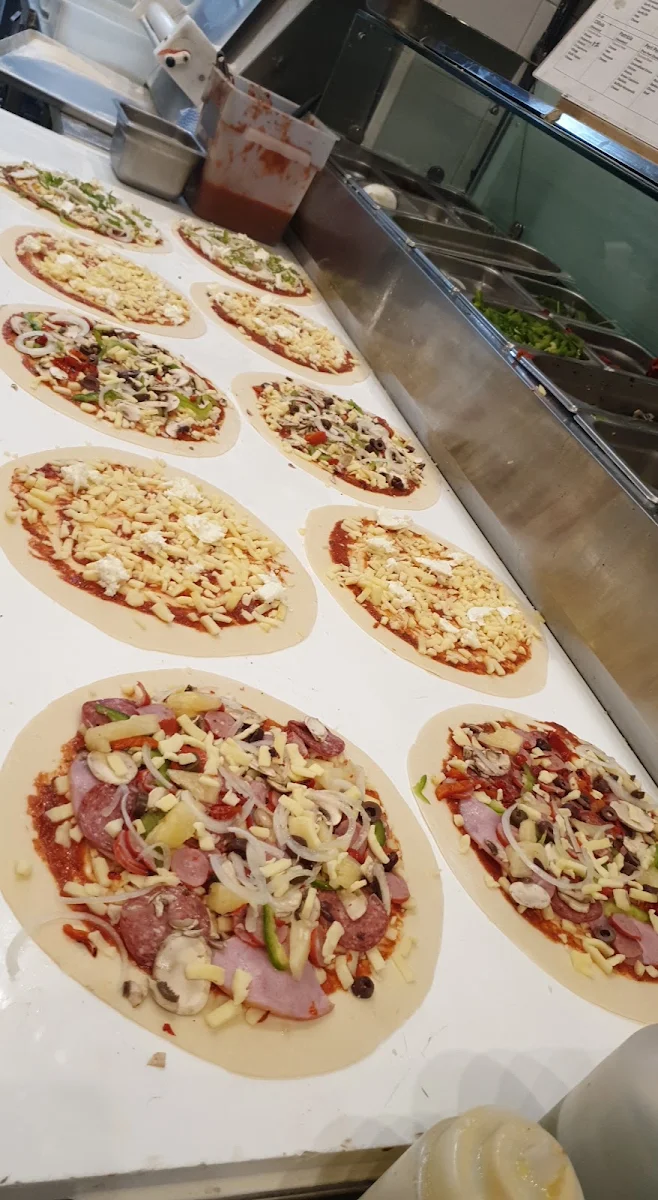 Hawaiian Pizza, Ciao Ciao Pizza