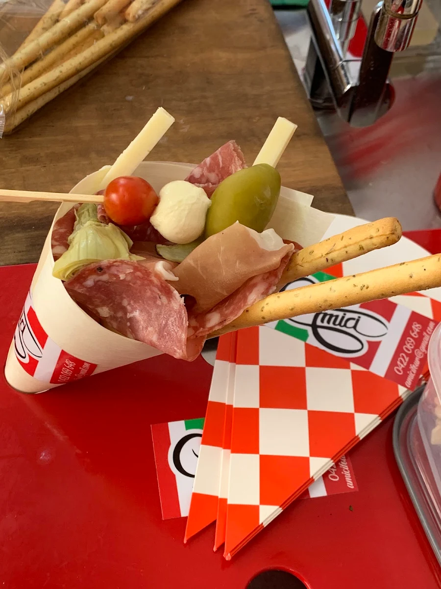 Highlights, Amici Italian Food Van