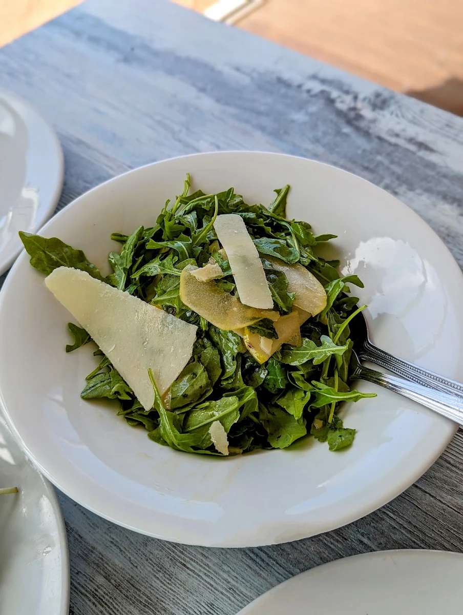 Highlights, Lo Stretto Cafe Restaurant