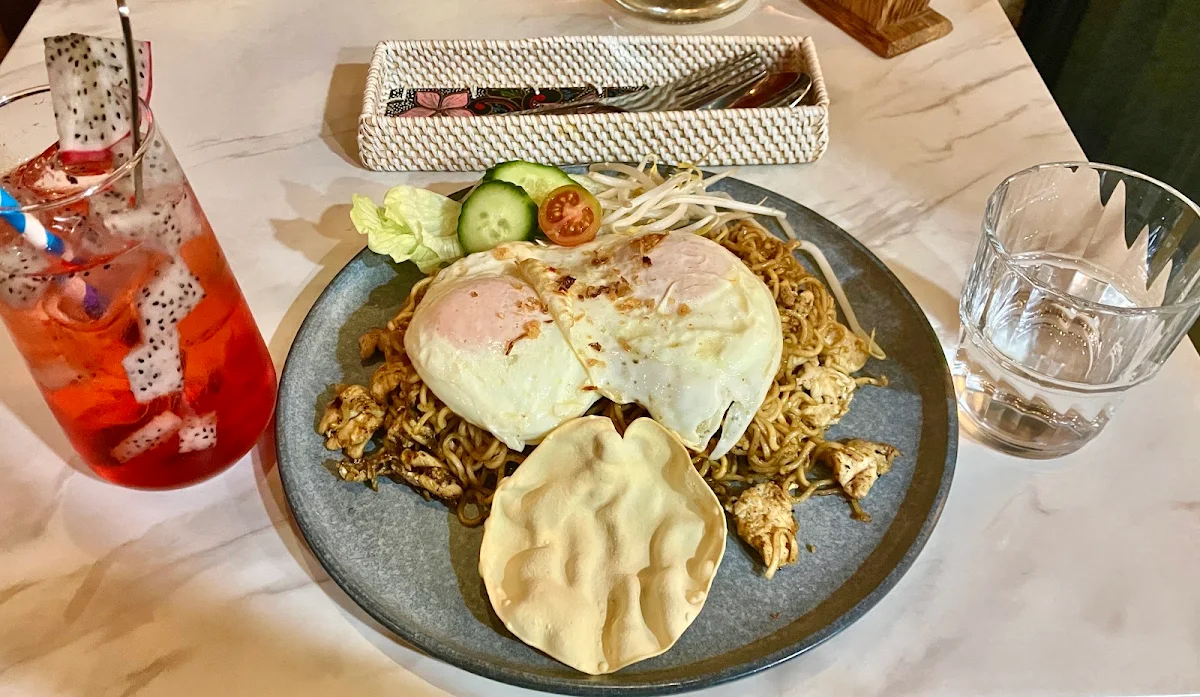 Fried Egg Noodles
