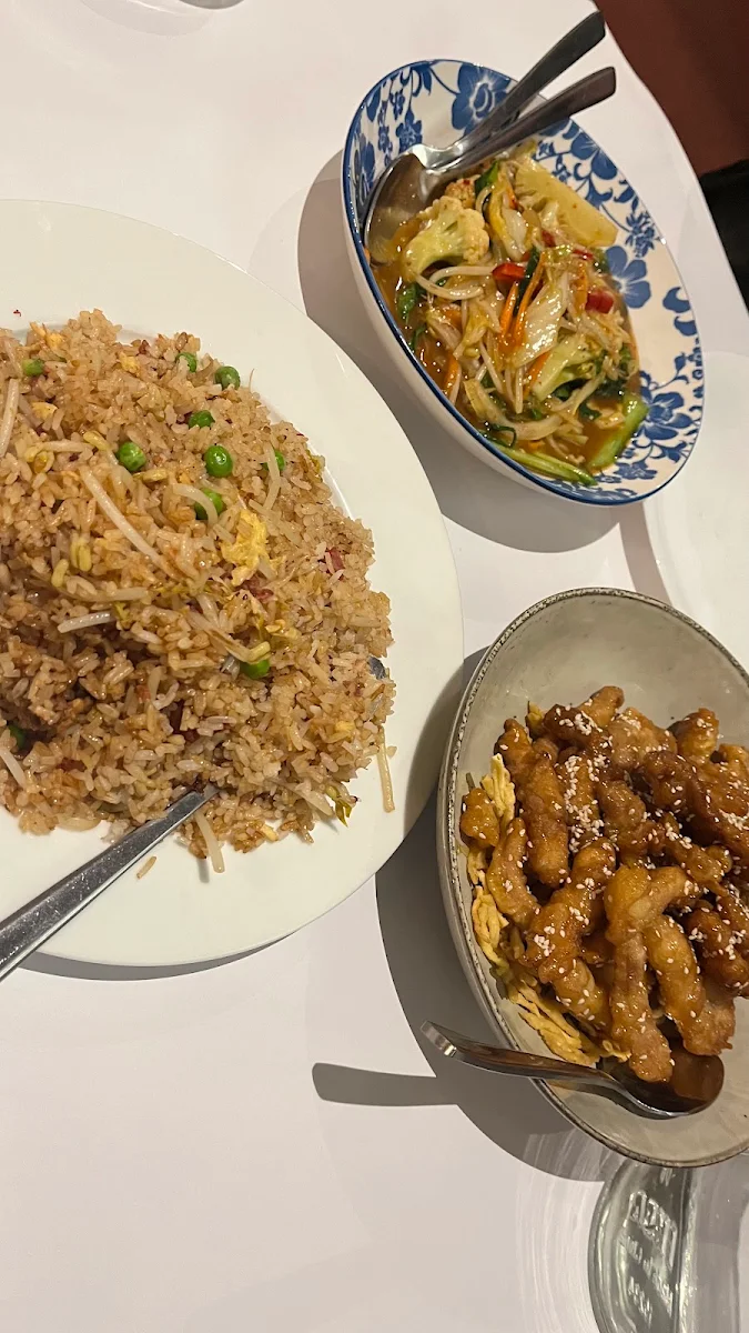 Highlights, Mandarin Coin Restaurant