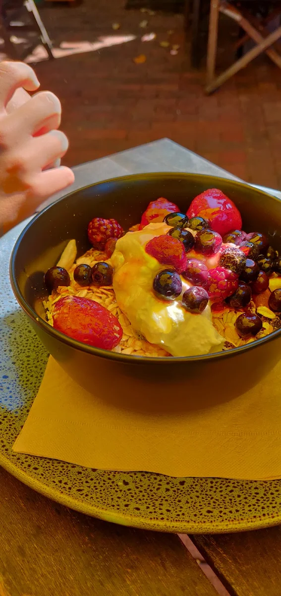 Tropical Acai Bowl
