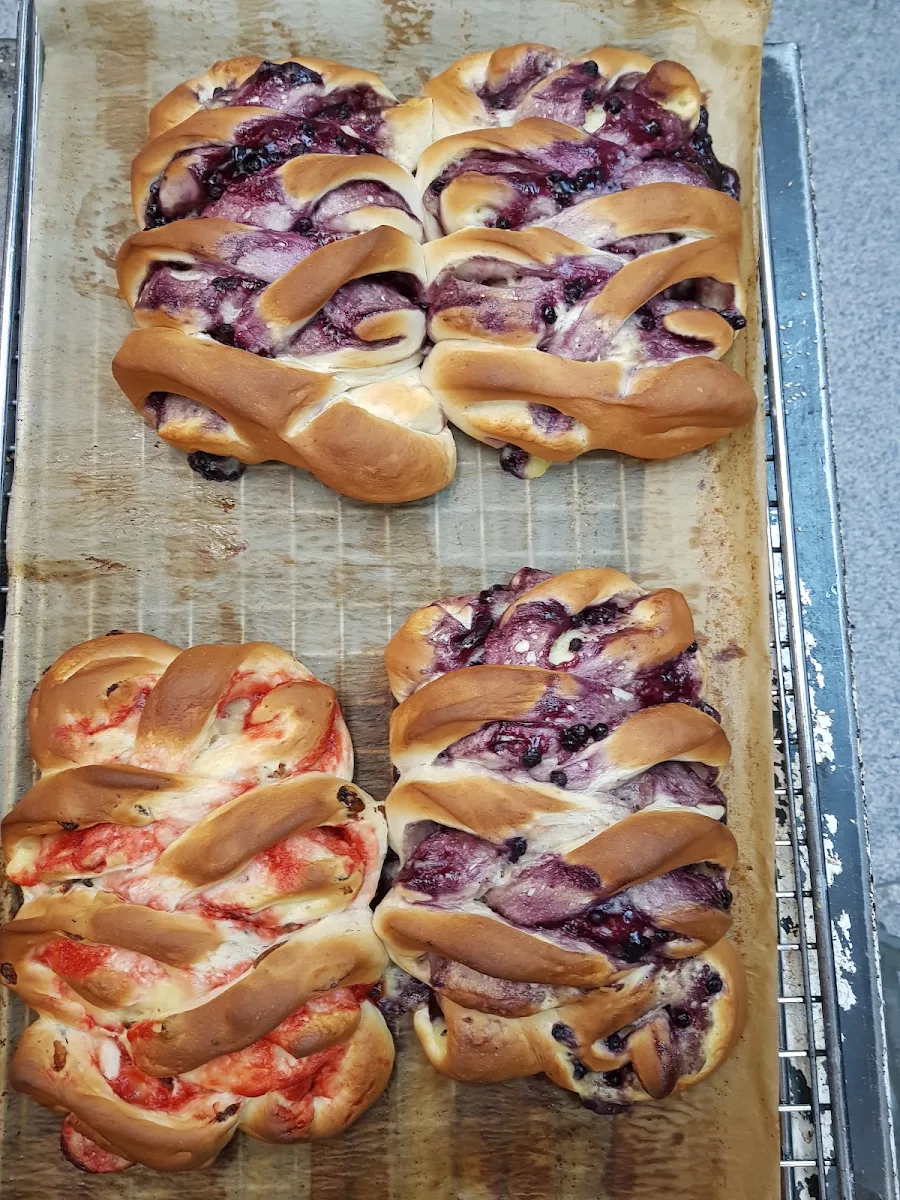 Highlights, Albert Street Bakery