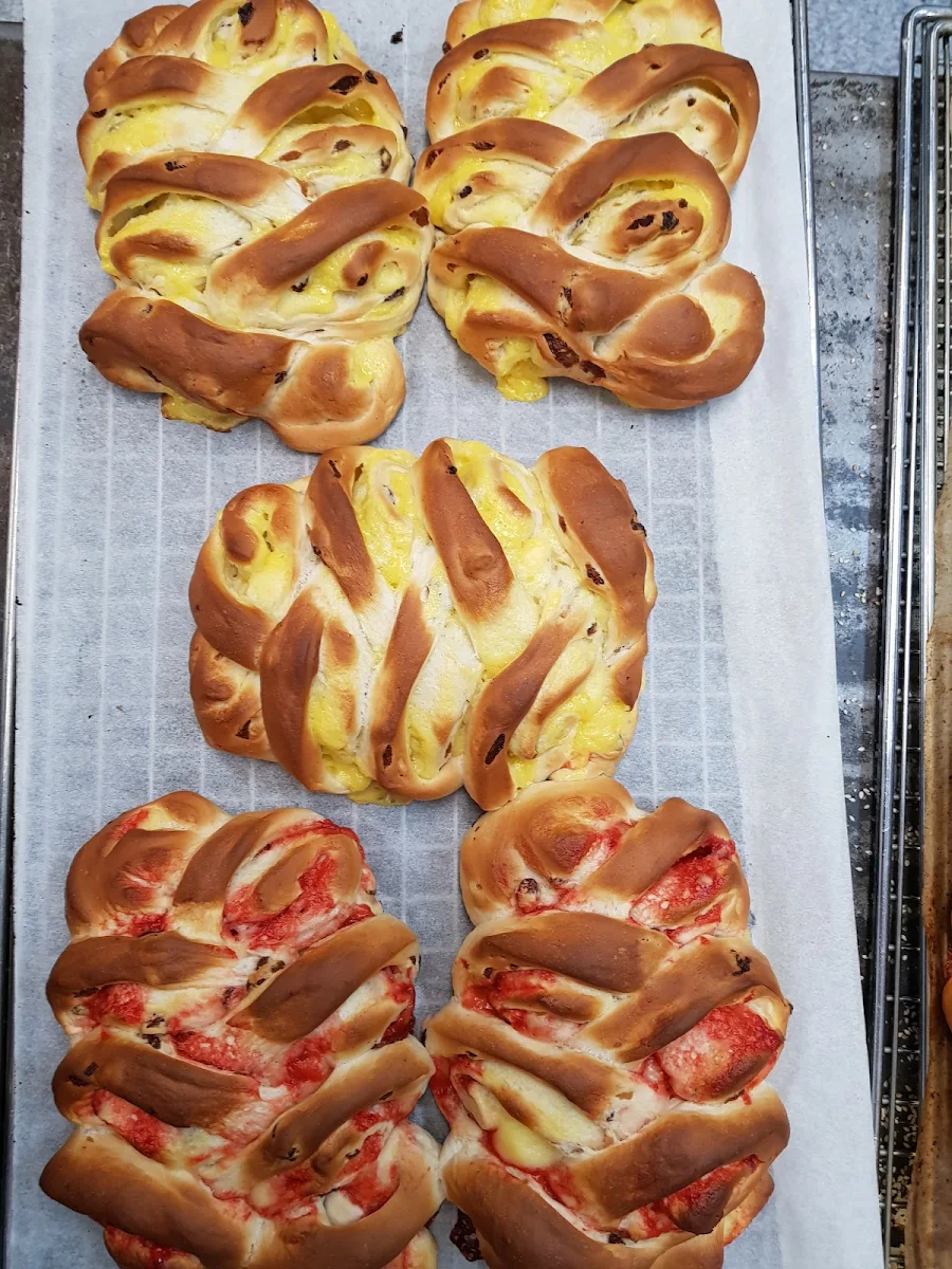 Highlights, Albert Street Bakery
