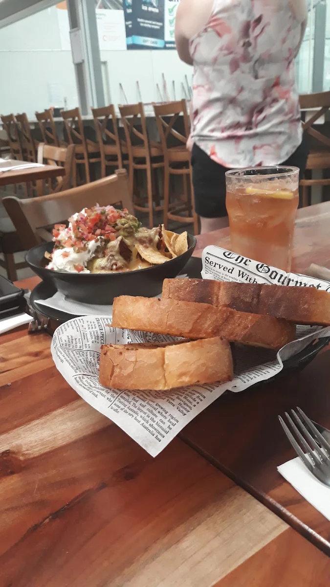 Garlic Bread, Cabin 401 Bar & Grill