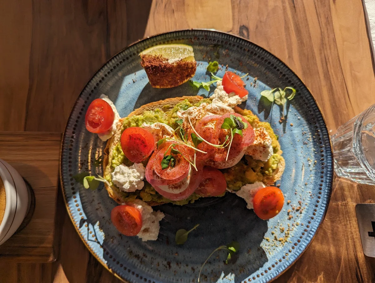 Smashed Avo, The Wither's Eatery