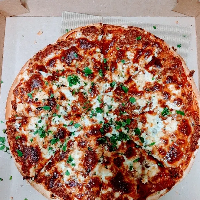 Tandoori Chicken Gourmet Pizza